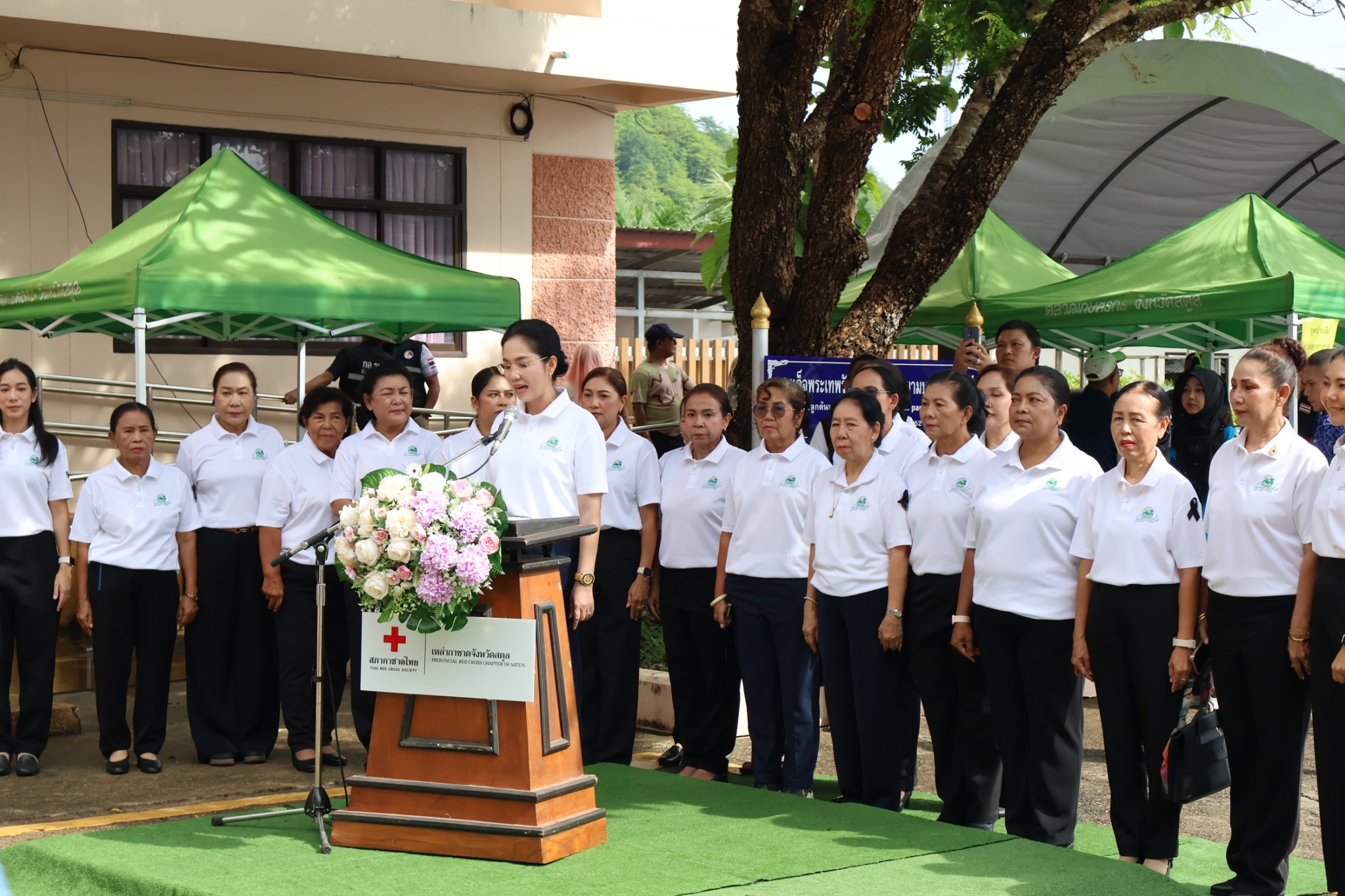 title - ส.ป.ก.สตูล ร่วมมอบสิ่งของสนับสนุนการจัดงาน 